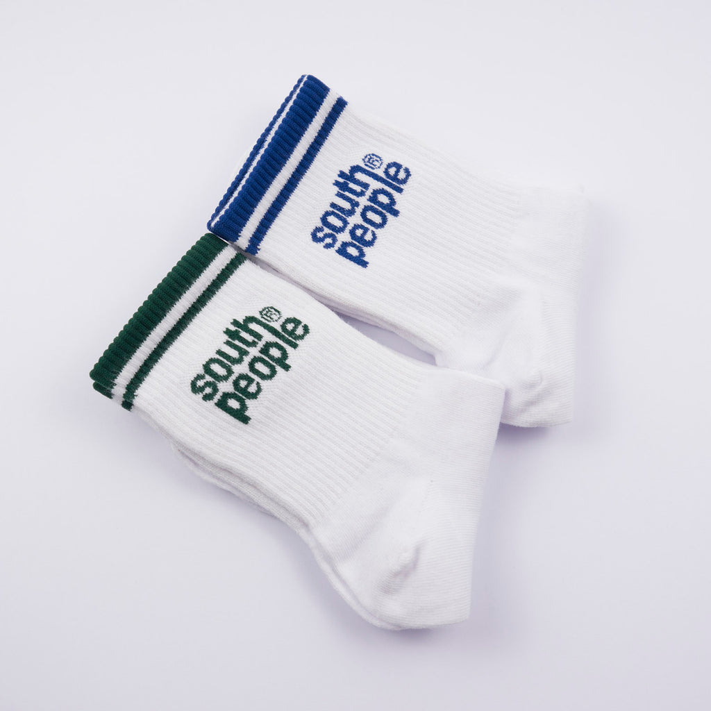 Calcetines blancos logo azul y verde south people