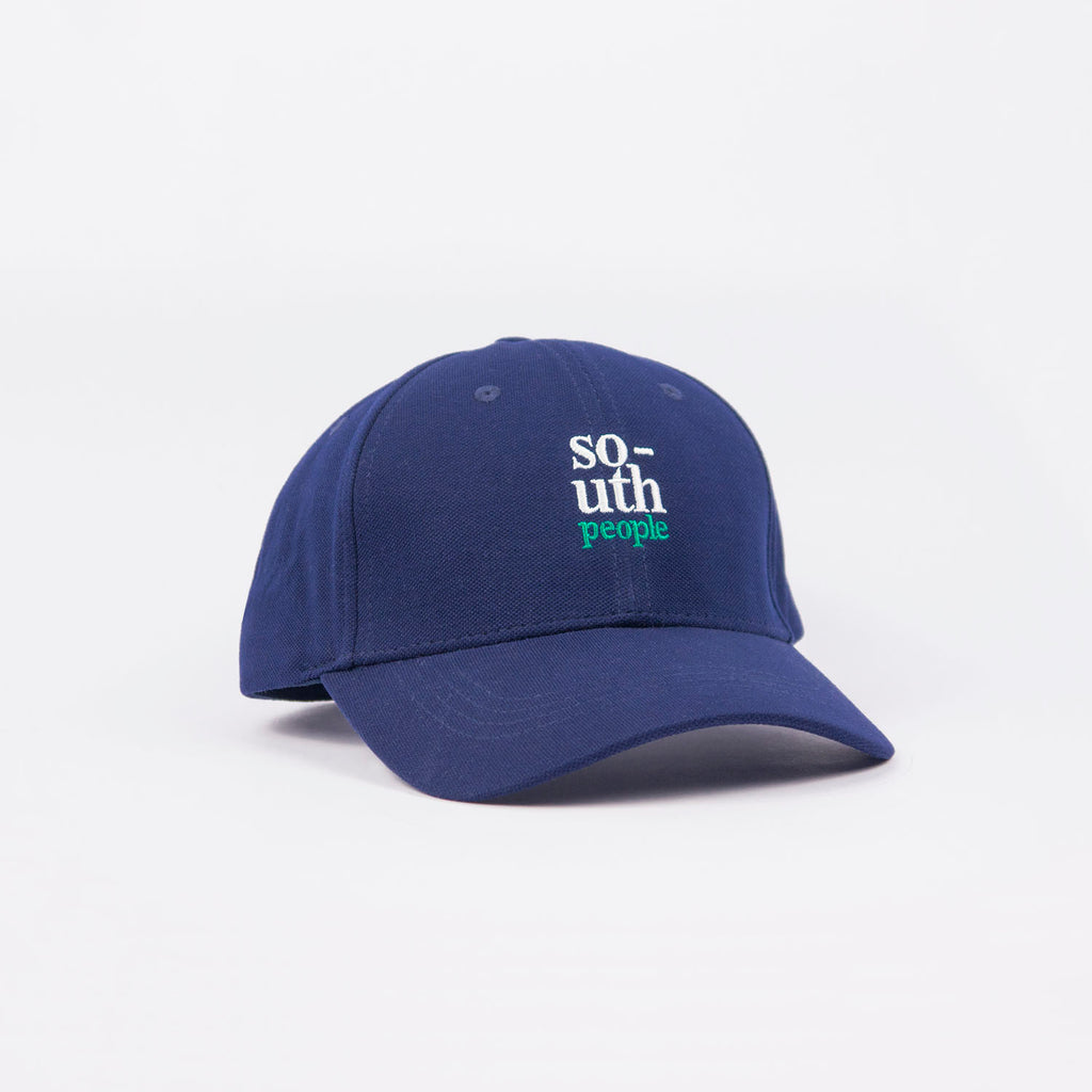 Frontal gorra color azul marino logo south people